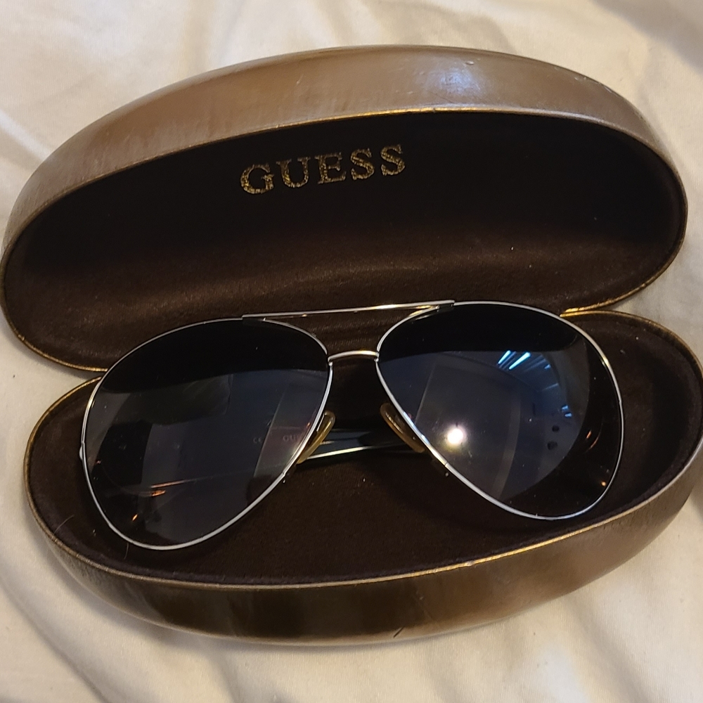 GUESS UVA/UVB Protected Sunglasses